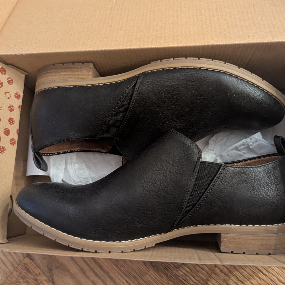 Eurosoft Willet Slip On Black Ankle Boots for Women